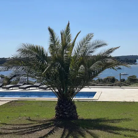 Villa Neo Medulin Exterior photo