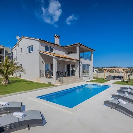 Villa Neo Medulin Exterior photo