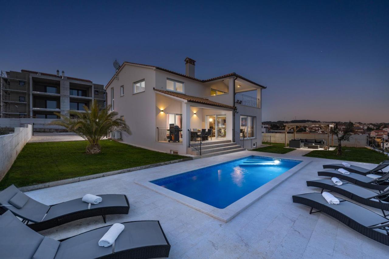 Villa Neo
