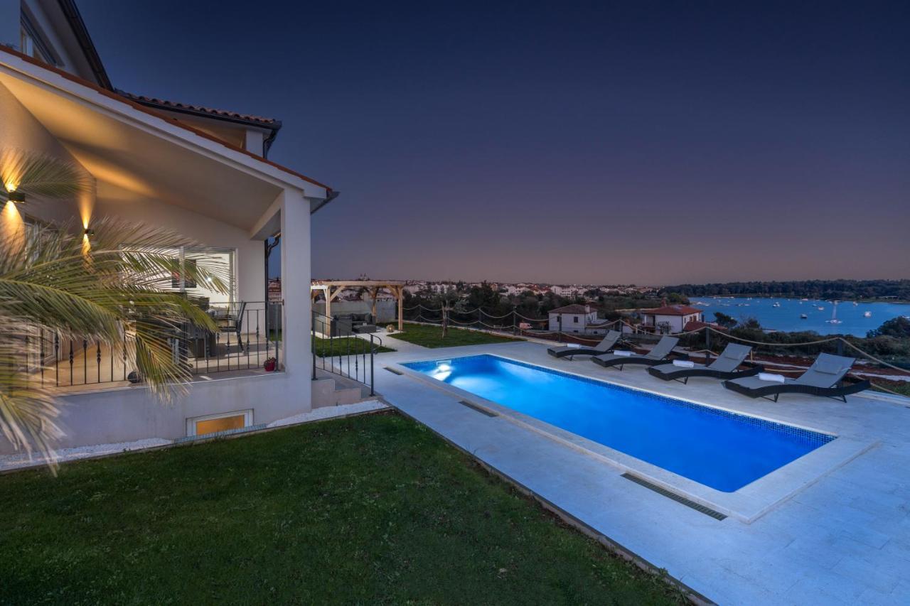 Villa Neo *